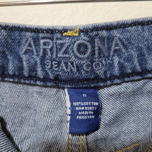 NWT Arizona Jean Co. High Waisted Denim Shorts | Size 11 - Picture 7 of 9